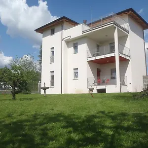 https://villa-emilia-castronno.it-lombardy.com